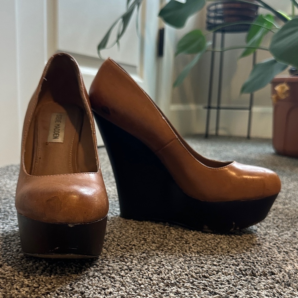 Steve Madden Brown Wedge Heels
